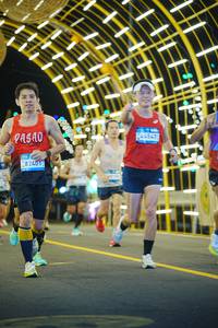 BIB: 82401, 44543
                            <button type="button" onclick="openModal(22813593)" class="btn btn-primary btn-sm float-right btn-popup" data-toggle="modal" data-target=".modal-high-quality">
                        <i class="fas fa-shopping-cart"></i> Add to Cart
                    </button>
                                            <button type="button" onclick="isThisMe(22813593, true)" class="btn btn-success btn-sm float-right btn-popup btn-isme hidden" data-toggle="tooltip" data-placement="bottom" title="นี่คือรูปของคุณใช่ไหม คลิกที่นี่เพื่อเอาเข้าอัลบั้ม">
                        <i class="fas fa-plus"></i> Add to album
                    </button>
                    <button type="button" onclick="isThisMe(22813593, false)" class="btn btn-warning btn-sm float-right btn-popup btn-isnotme hidden">
                        <i class="fas fa-ban"></i> Remove from album
                    </button>